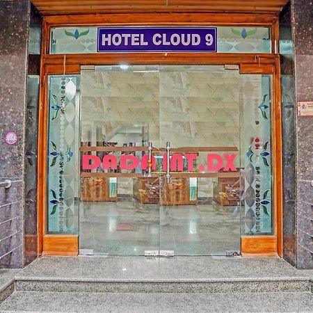 Oyo 88326 Hotel Cloud 9 Нью-Дели Экстерьер фото