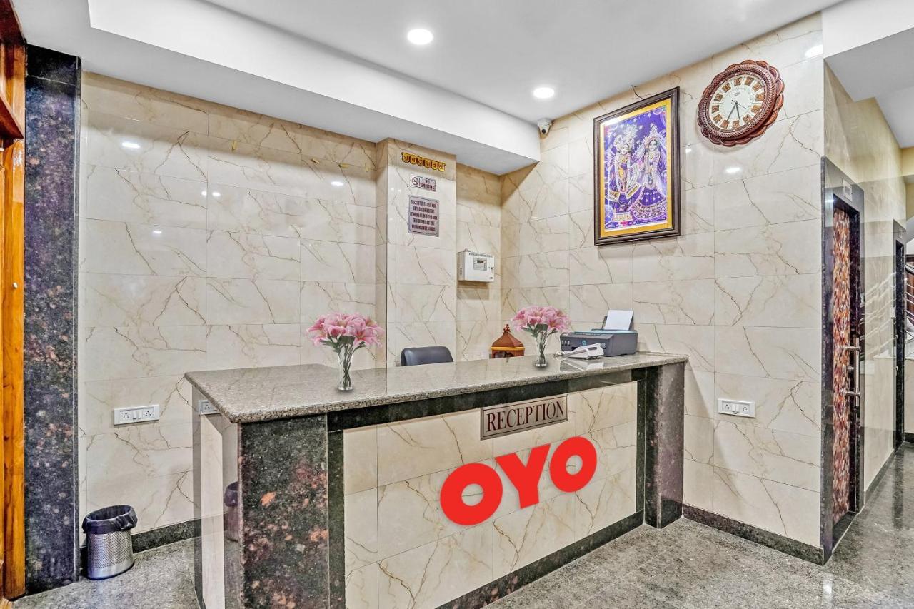 Oyo 88326 Hotel Cloud 9 Нью-Дели Экстерьер фото